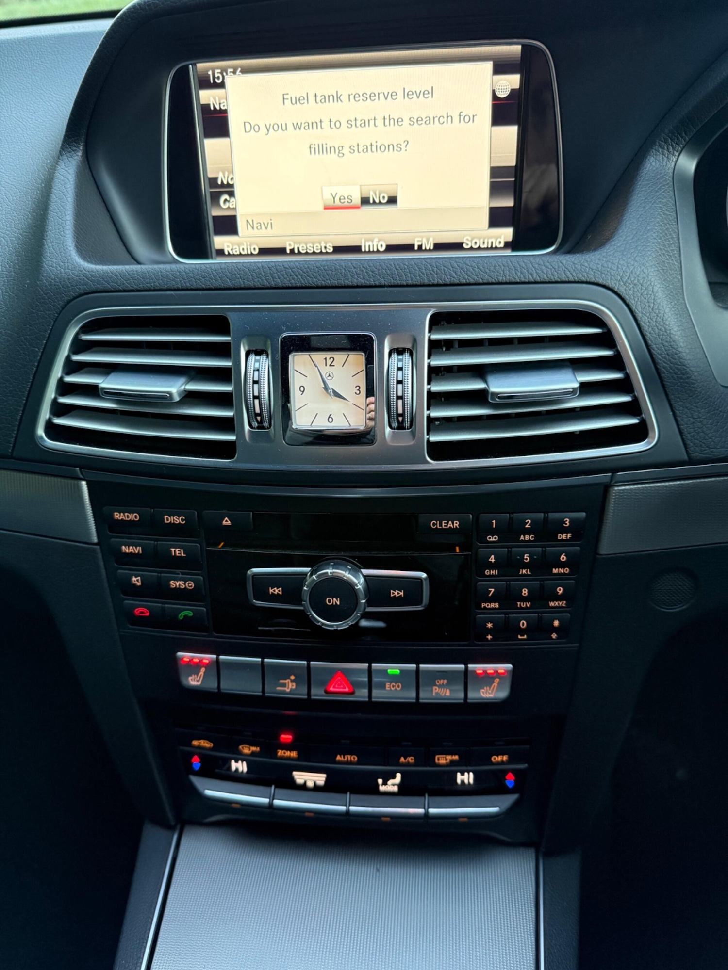 Used Mercedes-Benz E Class 2013 for sale - 76671389: Photo 32