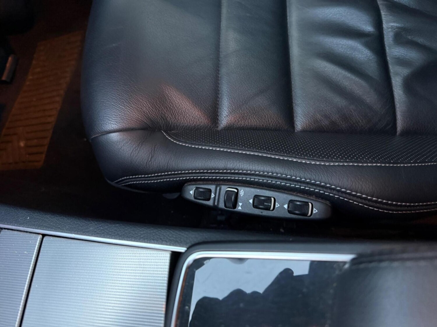 Used Mercedes-Benz E Class 2013 for sale - 77590419: Photo 24