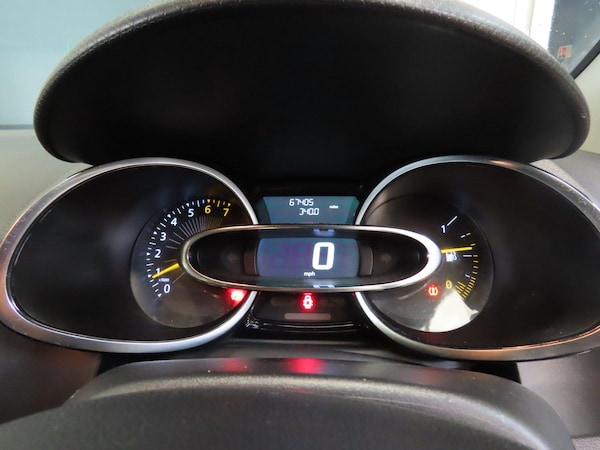 Used Renault Clio 2016 for sale - 76250980: Photo 10