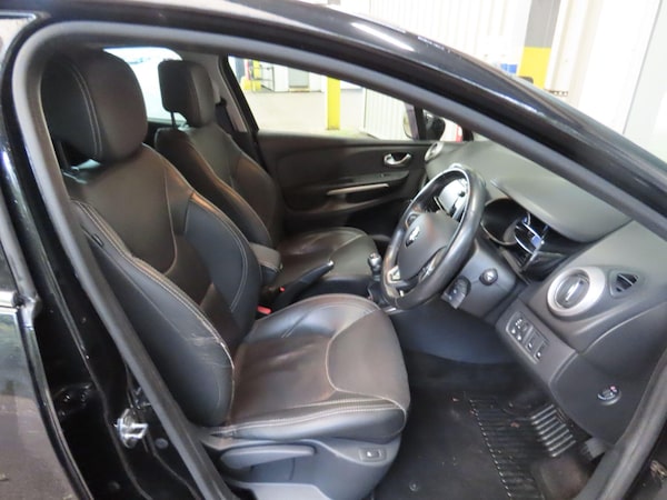Used Renault Clio 2016 for sale - 76250980: Photo 7