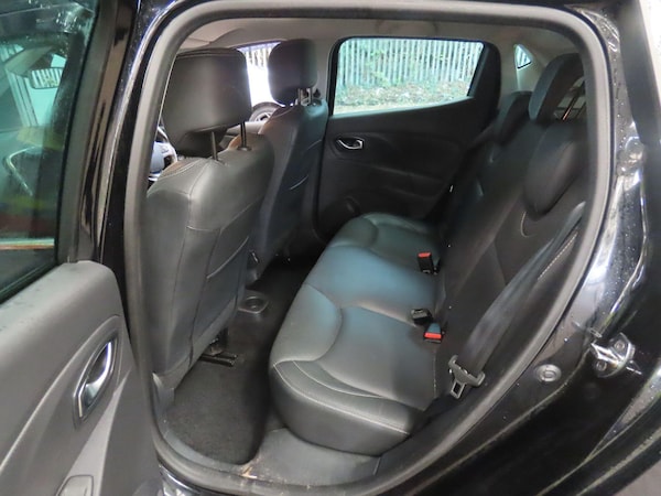 Used Renault Clio 2016 for sale - 76250980: Photo 8