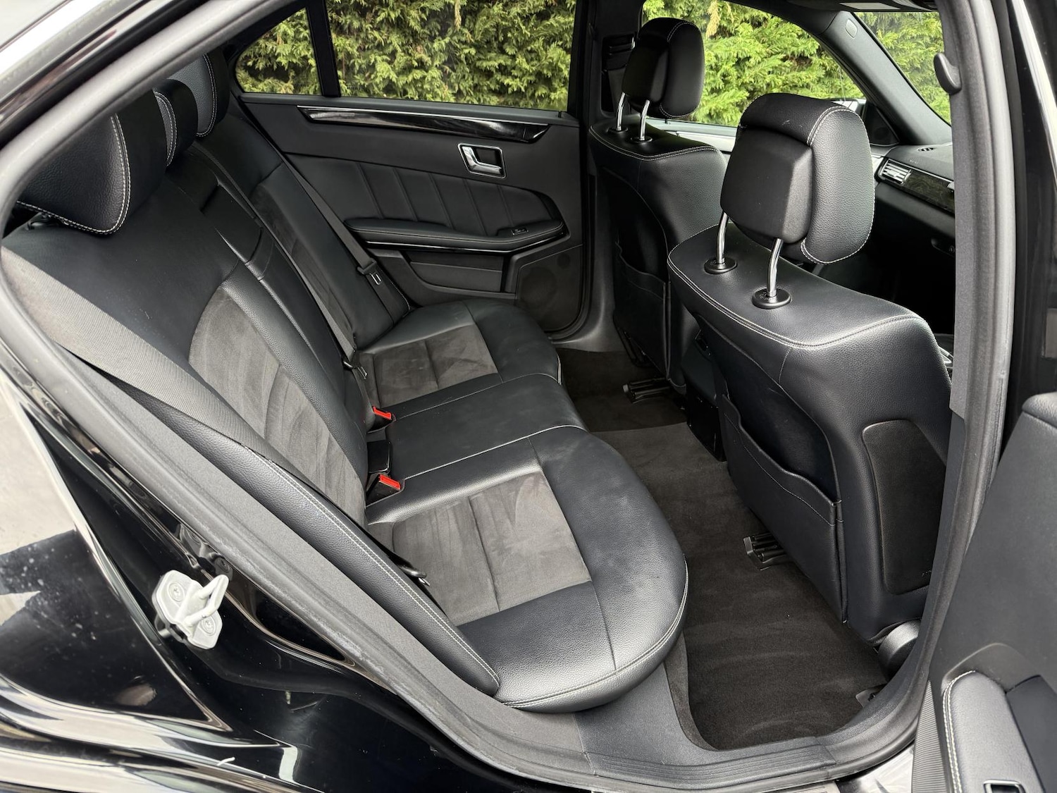 Used Mercedes-Benz E Class 2011 for sale - 77725415: Photo 11