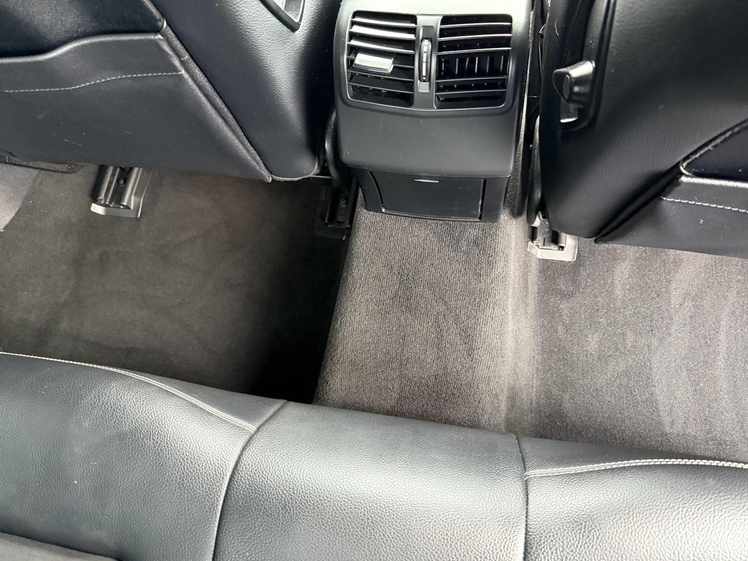 Used Mercedes-Benz E Class 2011 for sale - 77725415: Photo 15