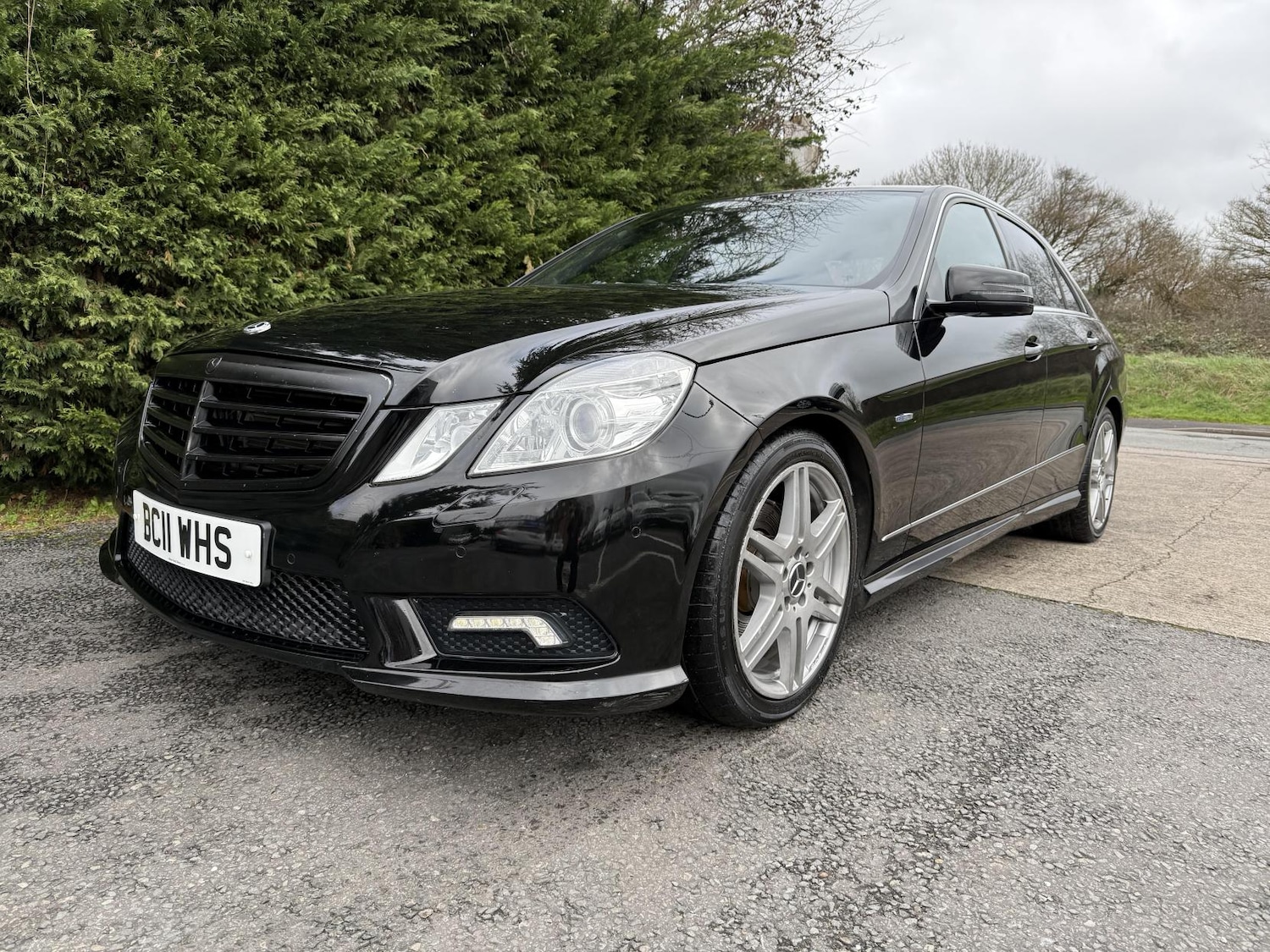 Used Mercedes-Benz E Class 2011 for sale - 77725415: Photo 4