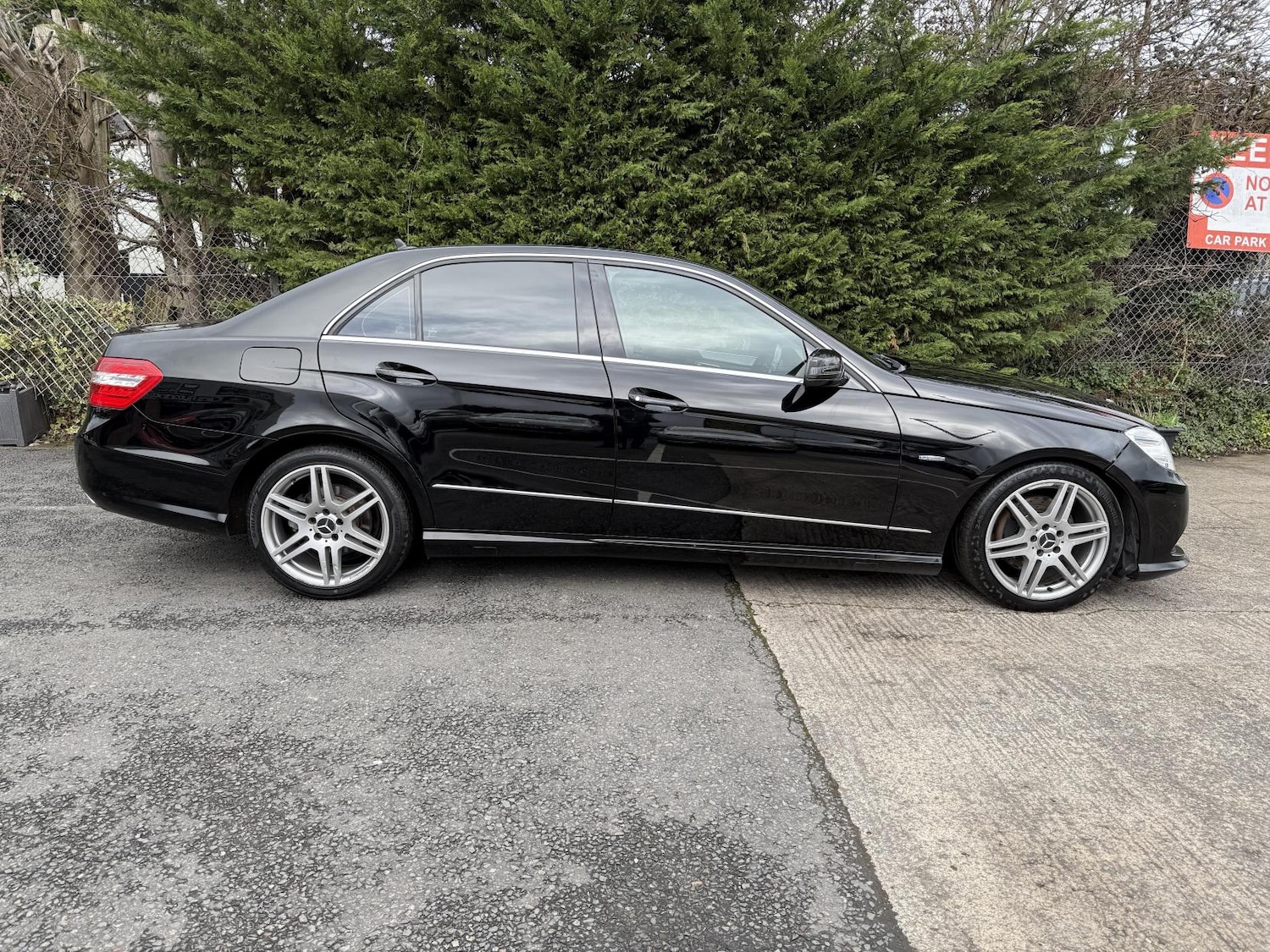Used Mercedes-Benz E Class 2011 for sale - 77725415: Photo 9
