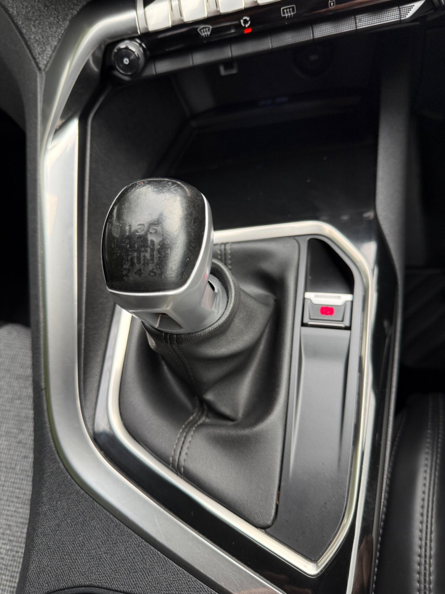 Used Peugeot 3008 2017 for sale - 77510902: Photo 10