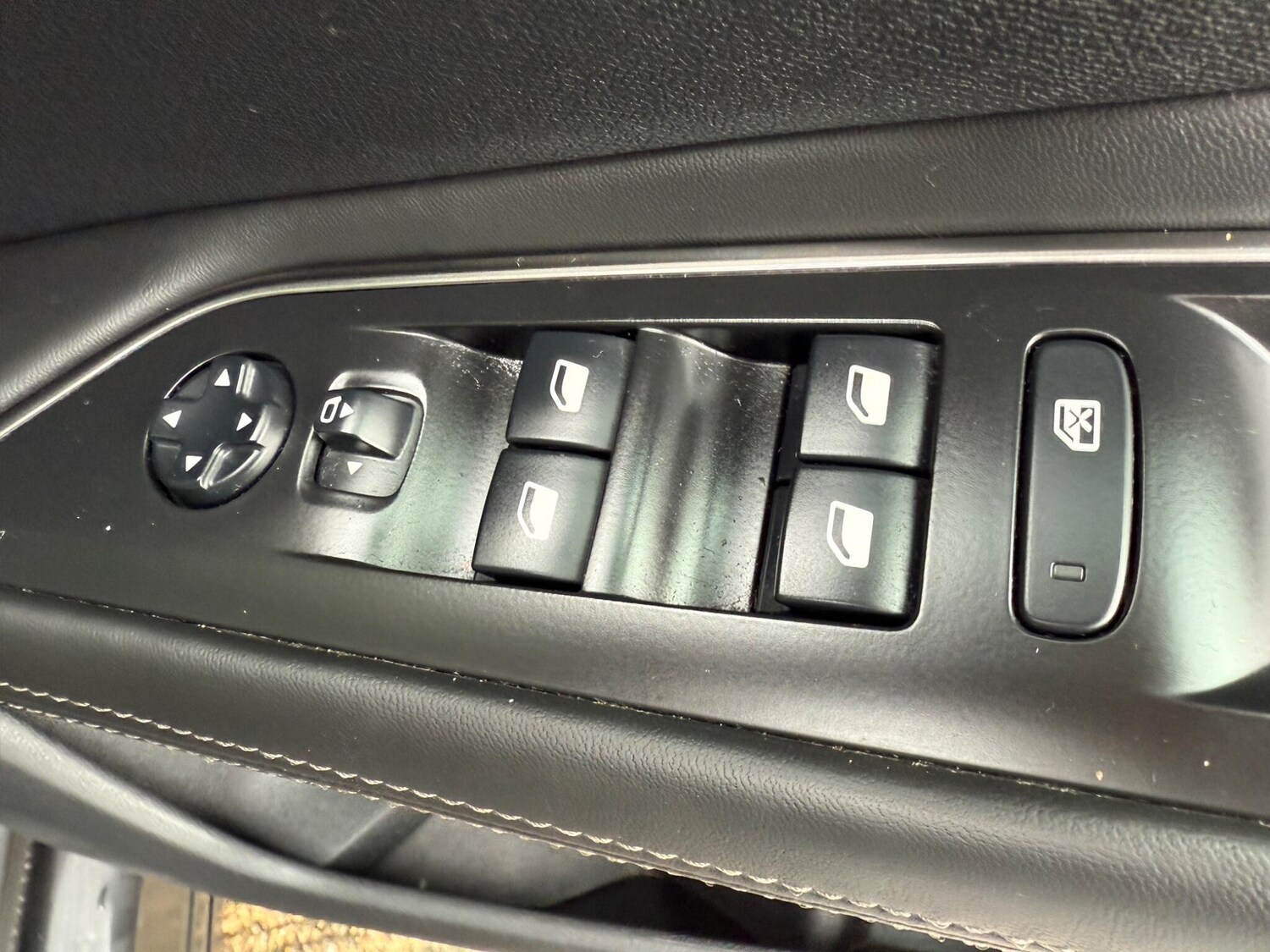 Used Peugeot 3008 2017 for sale - 77510902: Photo 19