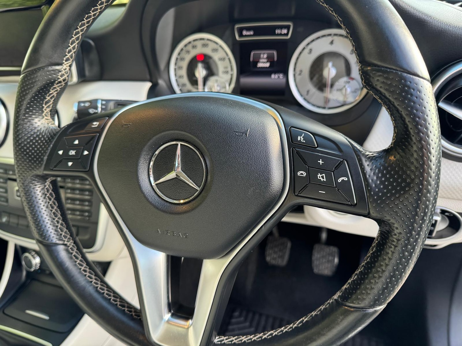 Used Mercedes-Benz A-Class 2015 for sale - 77057170: Photo 29