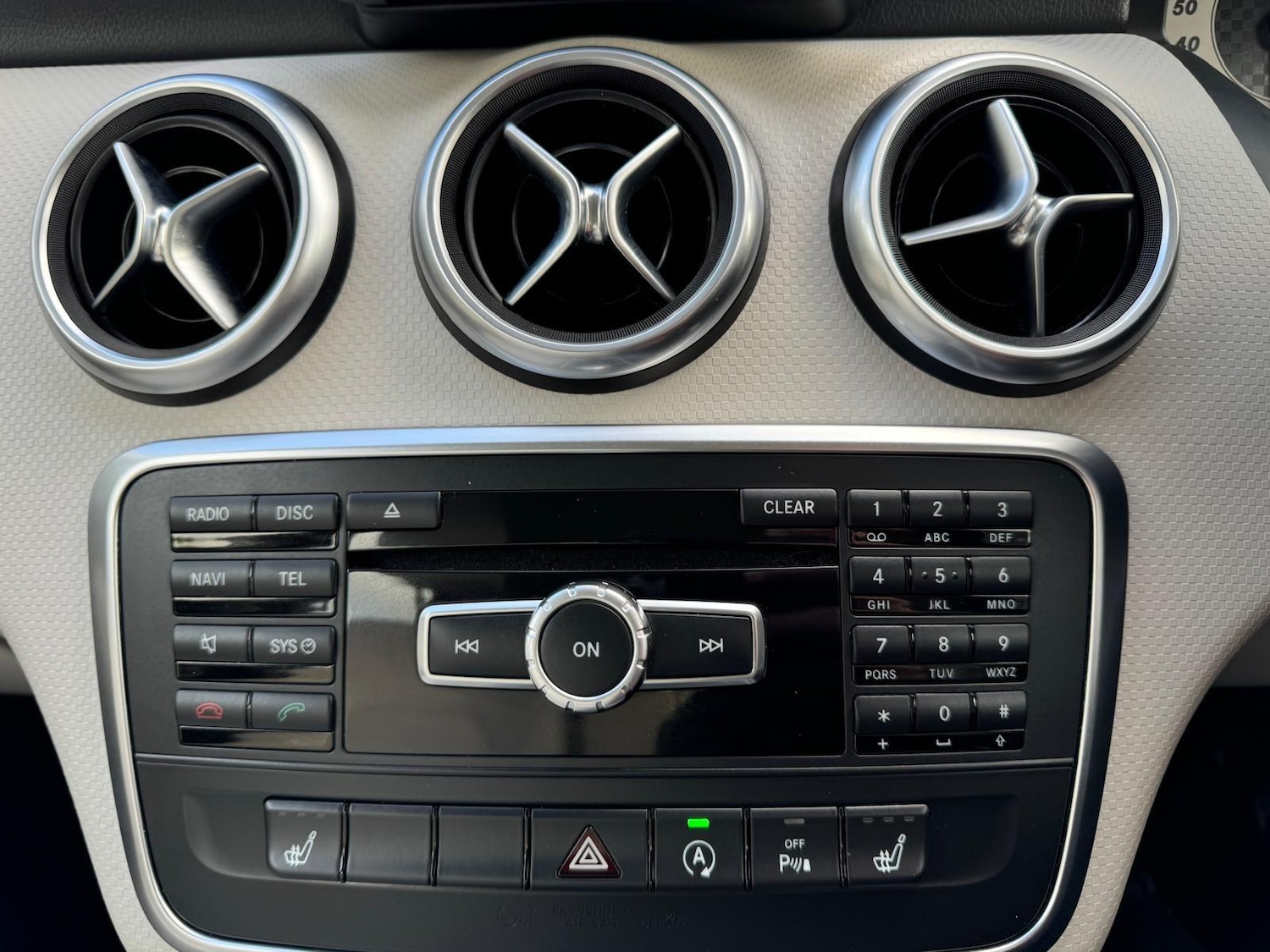 Used Mercedes-Benz A-Class 2015 for sale - 77057170: Photo 33