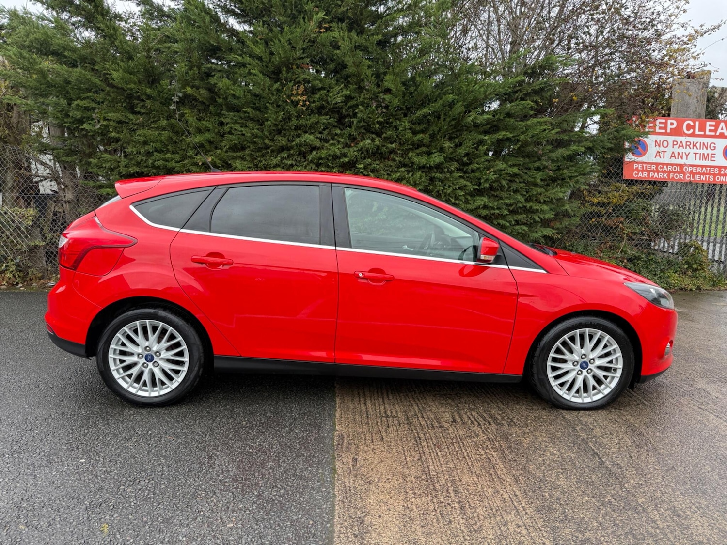 Used Ford Focus 2013 for sale - 76786822: Photo 8