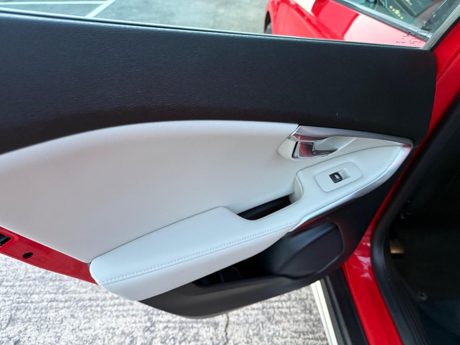 Used Volvo V40 2015 for sale - 76671667: Photo 20