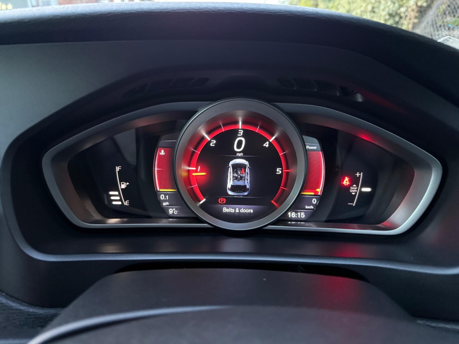 Used Volvo V40 2015 for sale - 76671667: Photo 29