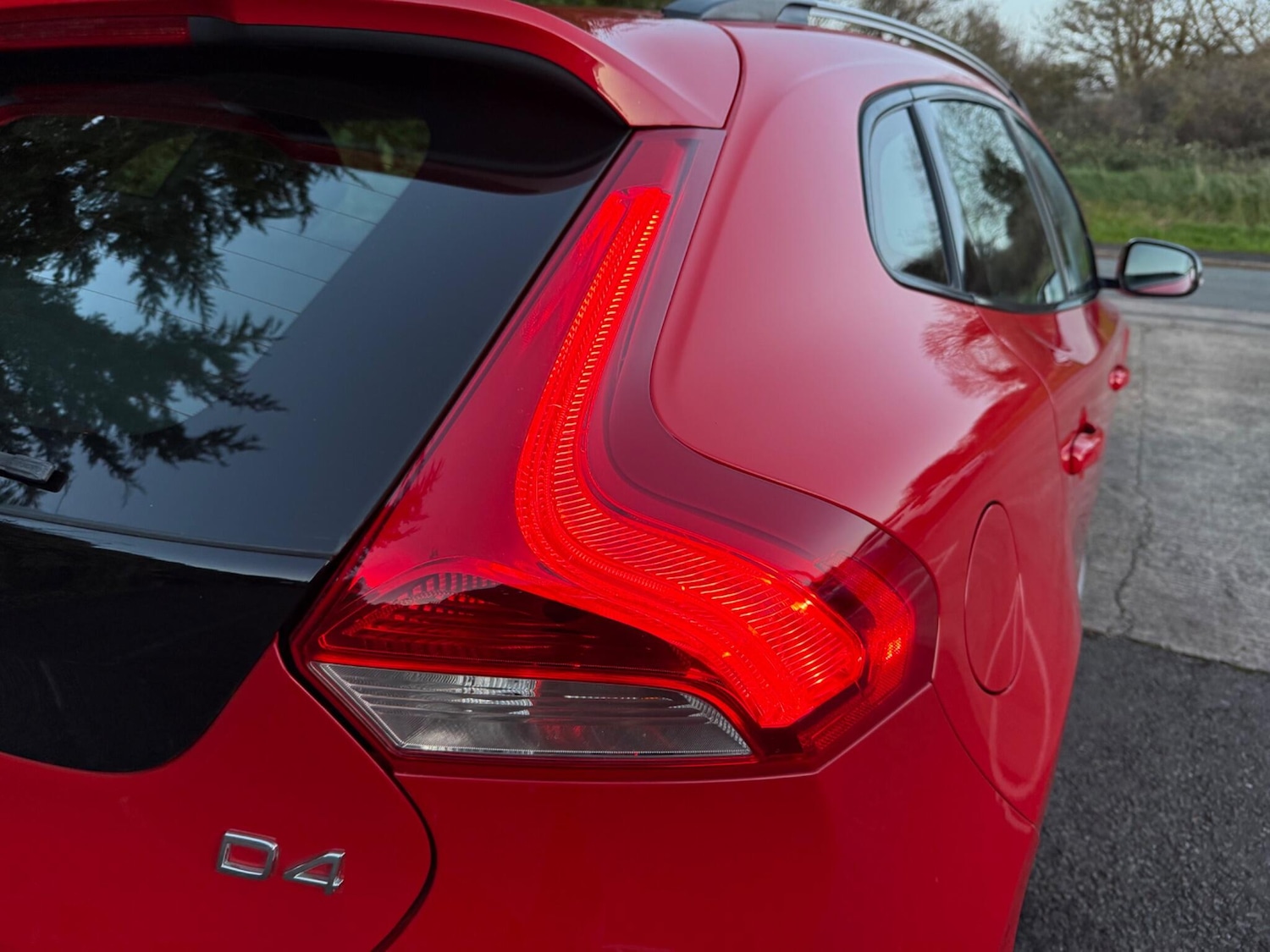 Used Volvo V40 2015 for sale - 76671667: Photo 31