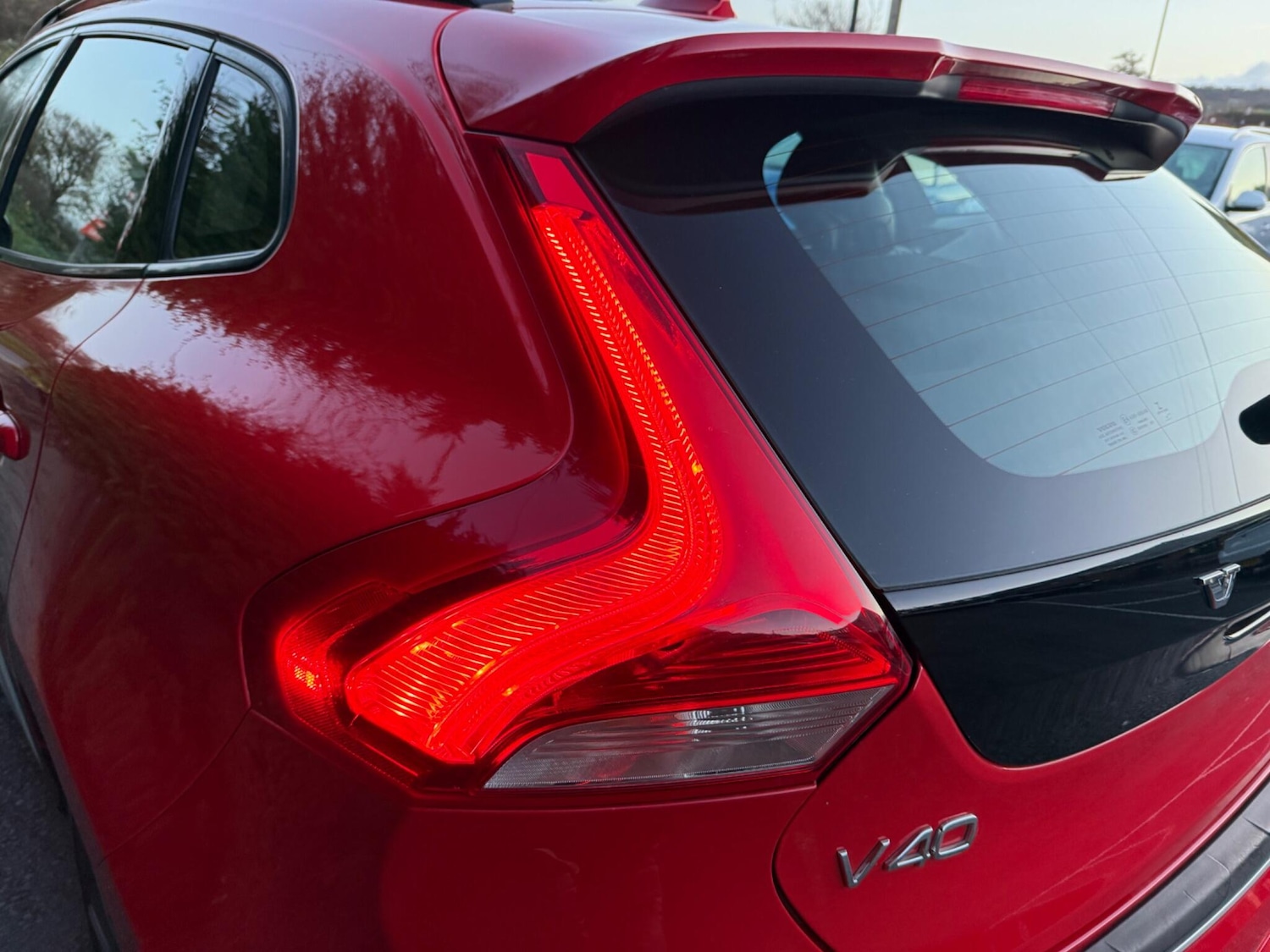 Used Volvo V40 2015 for sale - 76671667: Photo 40