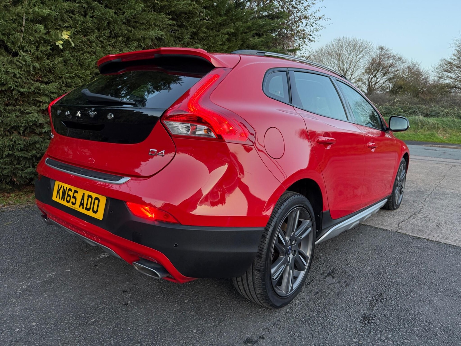Used Volvo V40 2015 for sale - 76671667: Photo 41