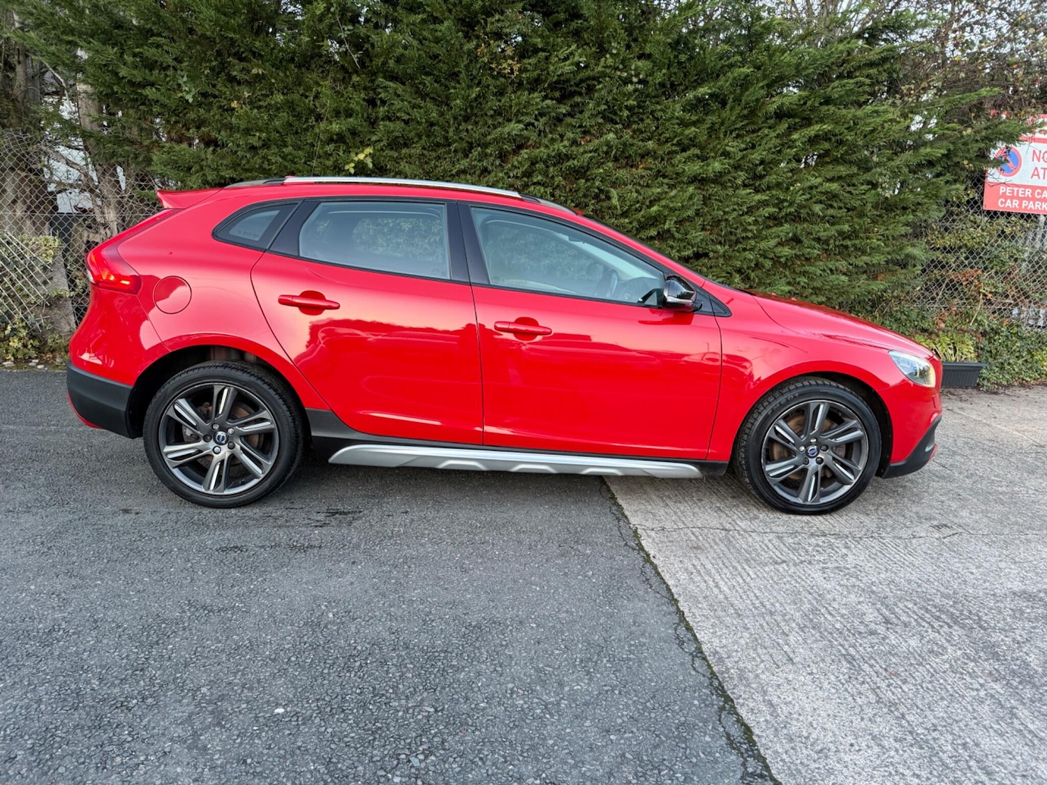 Used Volvo V40 2015 for sale - 76671667: Photo 8