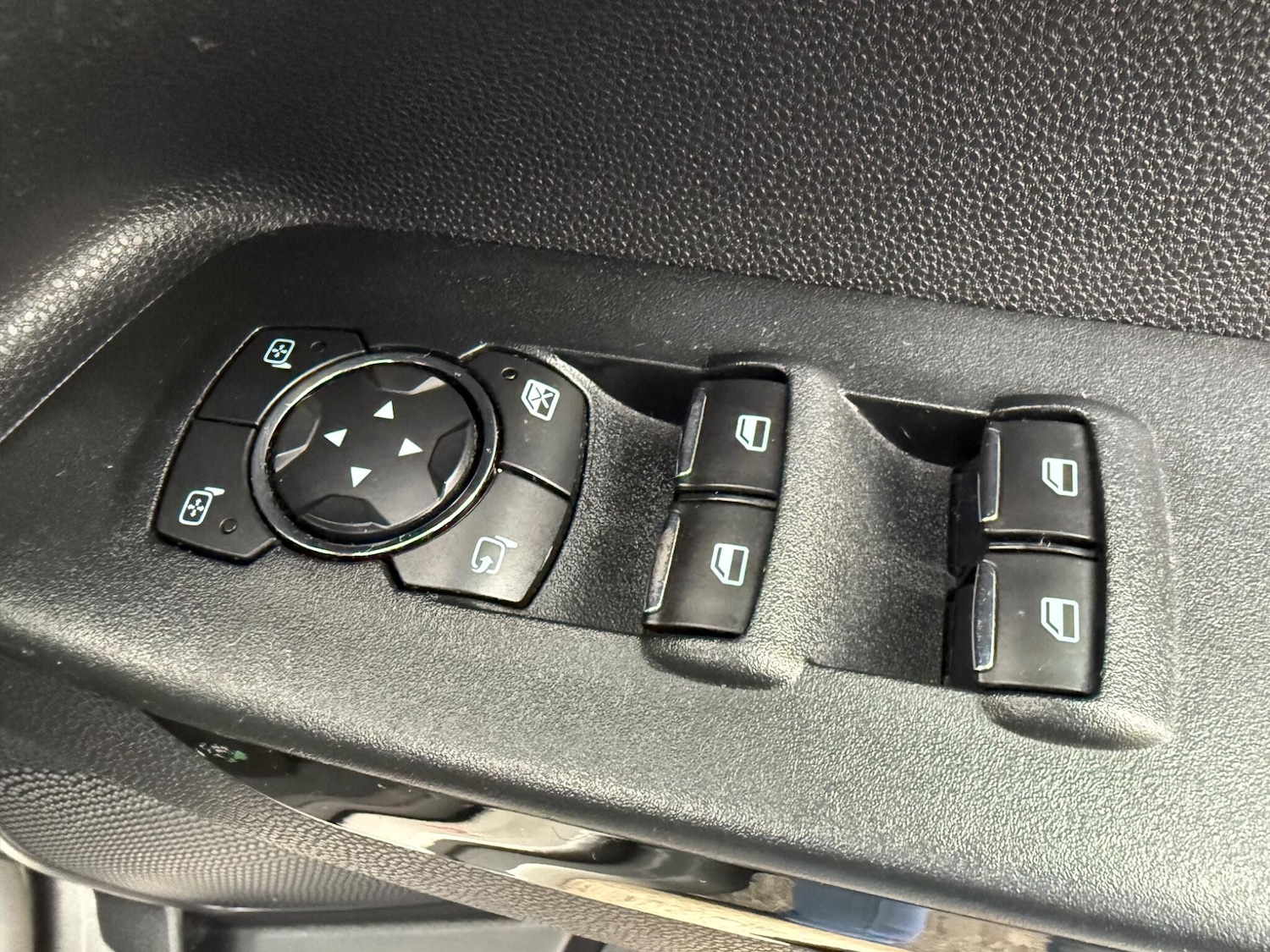 Used Ford Ecosport 2018 for sale - 76377720: Photo 24