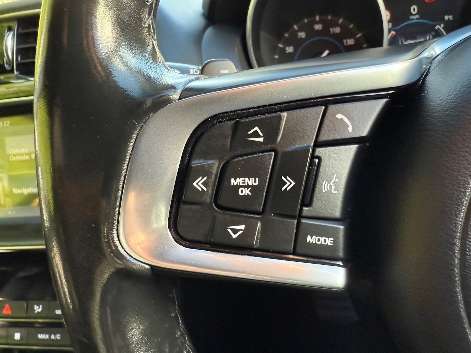 Used Jaguar XE for sale - 77237968: Photo 15