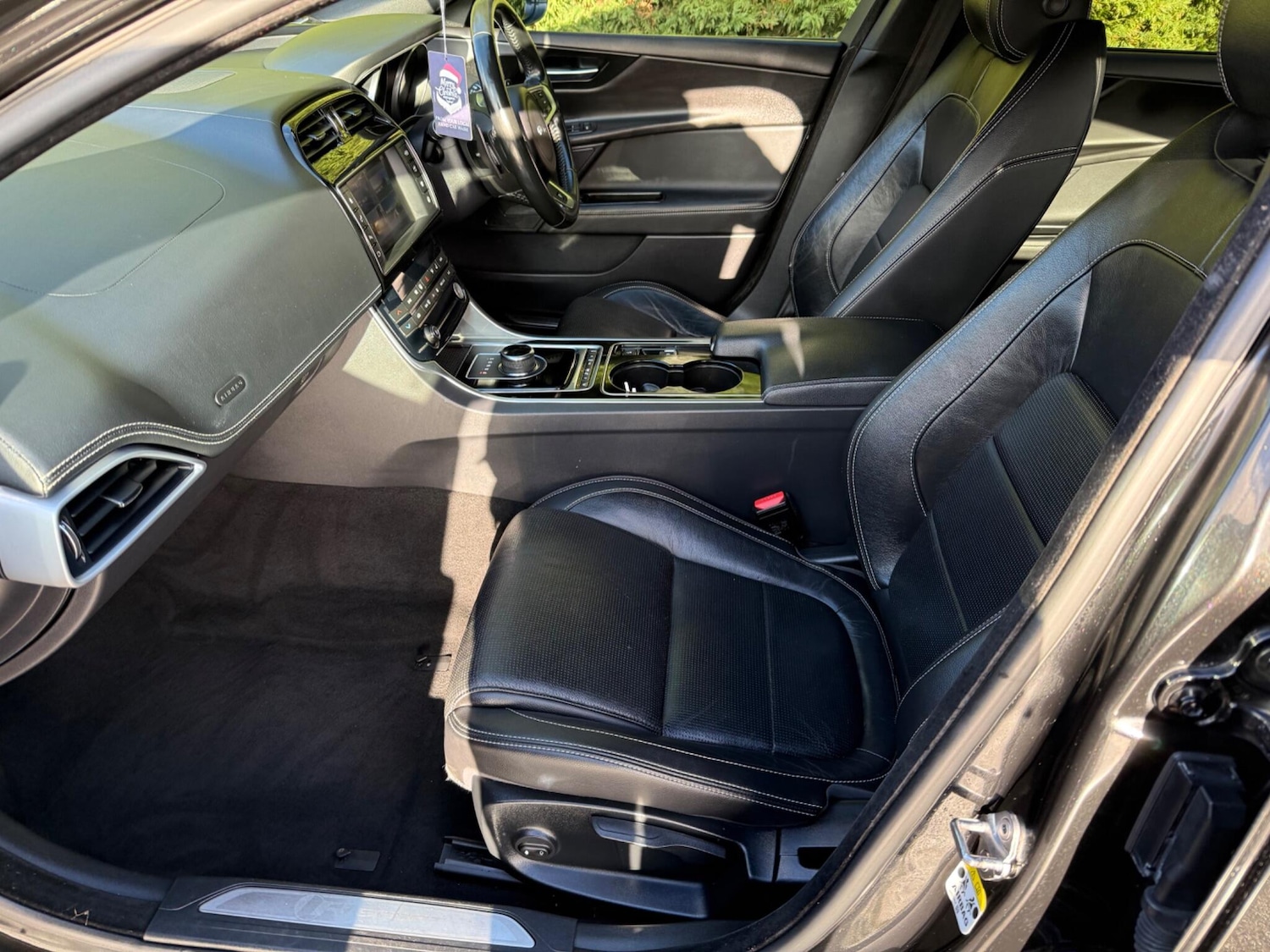 Used Jaguar XE for sale - 77237968: Photo 34