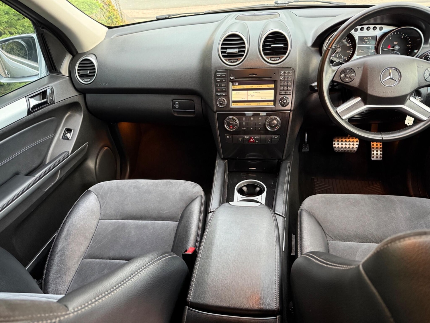 Used Mercedes-Benz M Class 2009 for sale - 76226820: Photo 10