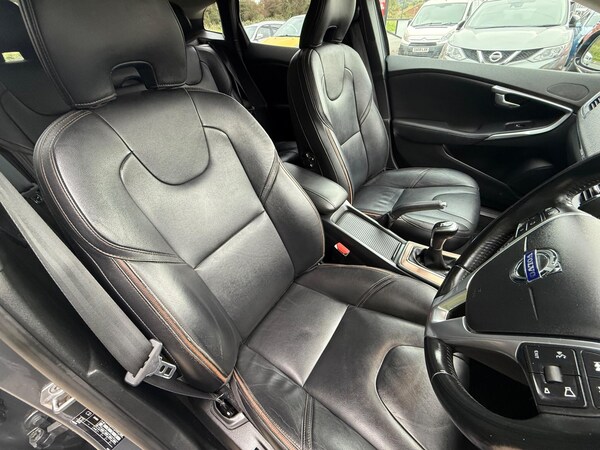 Used Volvo V40 Cross Country 2015 for sale - 76238696: Photo 10