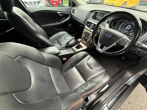 Used Volvo V40 Cross Country 2015 for sale - 76238696: Photo 11