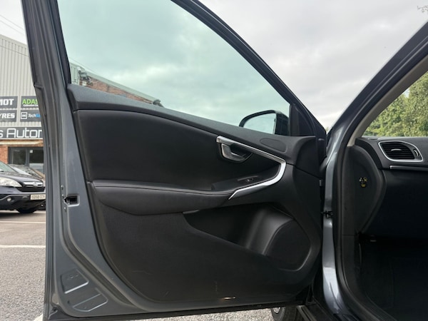 Used Volvo V40 Cross Country 2015 for sale - 76238696: Photo 16