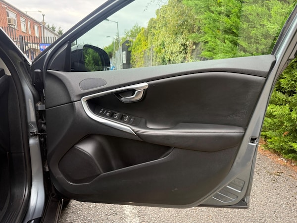Used Volvo V40 Cross Country 2015 for sale - 76238696: Photo 19