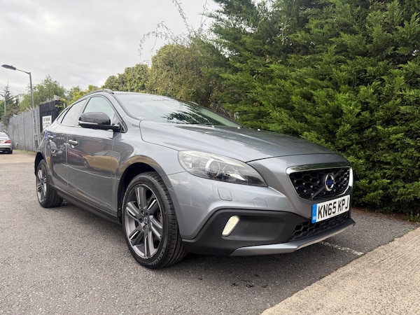 Used Volvo V40 Cross Country 2015 for sale - 76238696: Photo 1