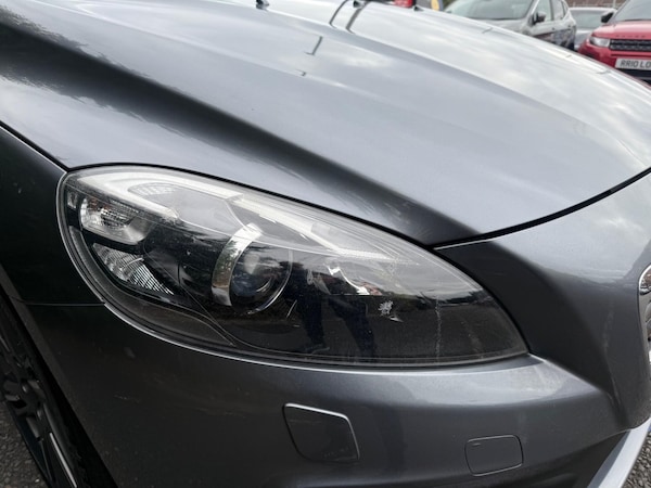 Used Volvo V40 Cross Country 2015 for sale - 76238696: Photo 28