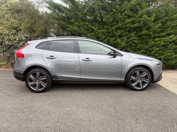 Used Volvo V40 Cross Country 2015 for sale - 76238696: Photo 6