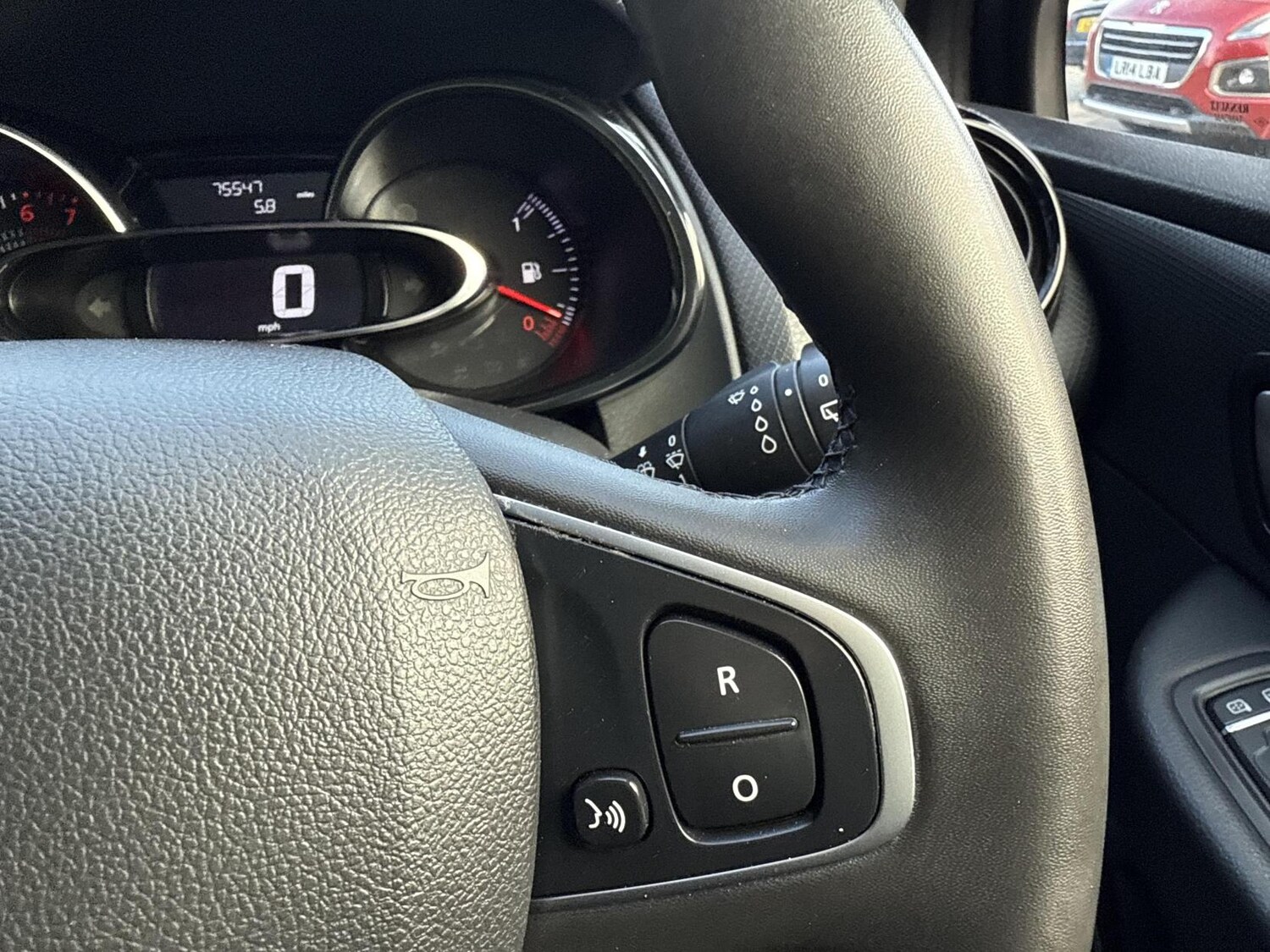 Used Renault Clio 2018 for sale - 78060572: Photo 16