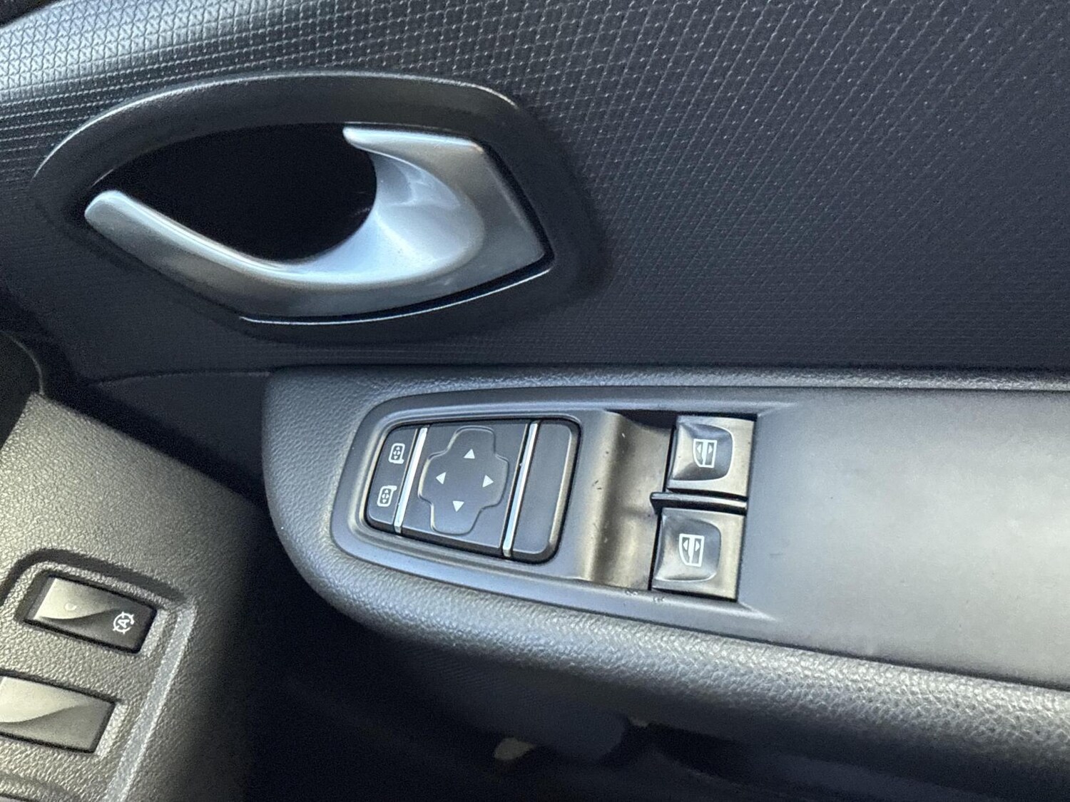 Used Renault Clio 2018 for sale - 78060572: Photo 18