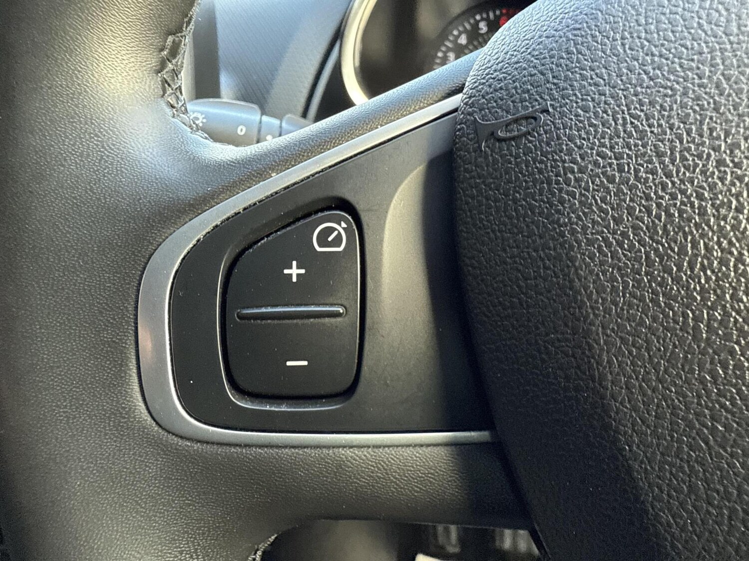 Used Renault Clio 2018 for sale - 78060572: Photo 20