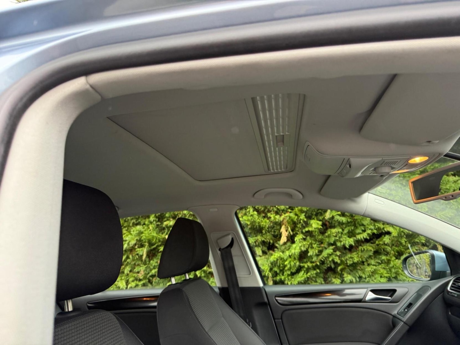 Used Volkswagen Golf 2010 for sale - 77590404: Photo 33