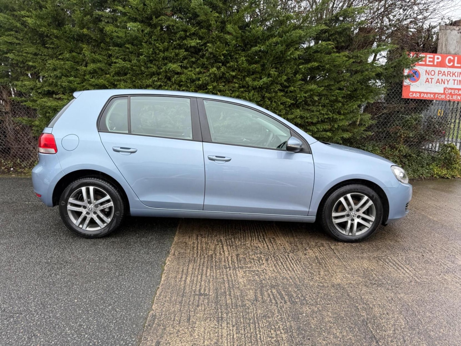 Used Volkswagen Golf 2010 for sale - 77590404: Photo 8