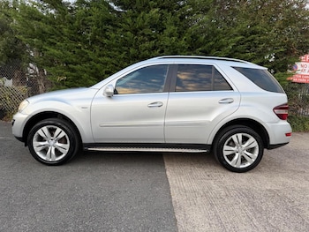 Used Mercedes-Benz M Class 2009 for sale - 79137170: Photo