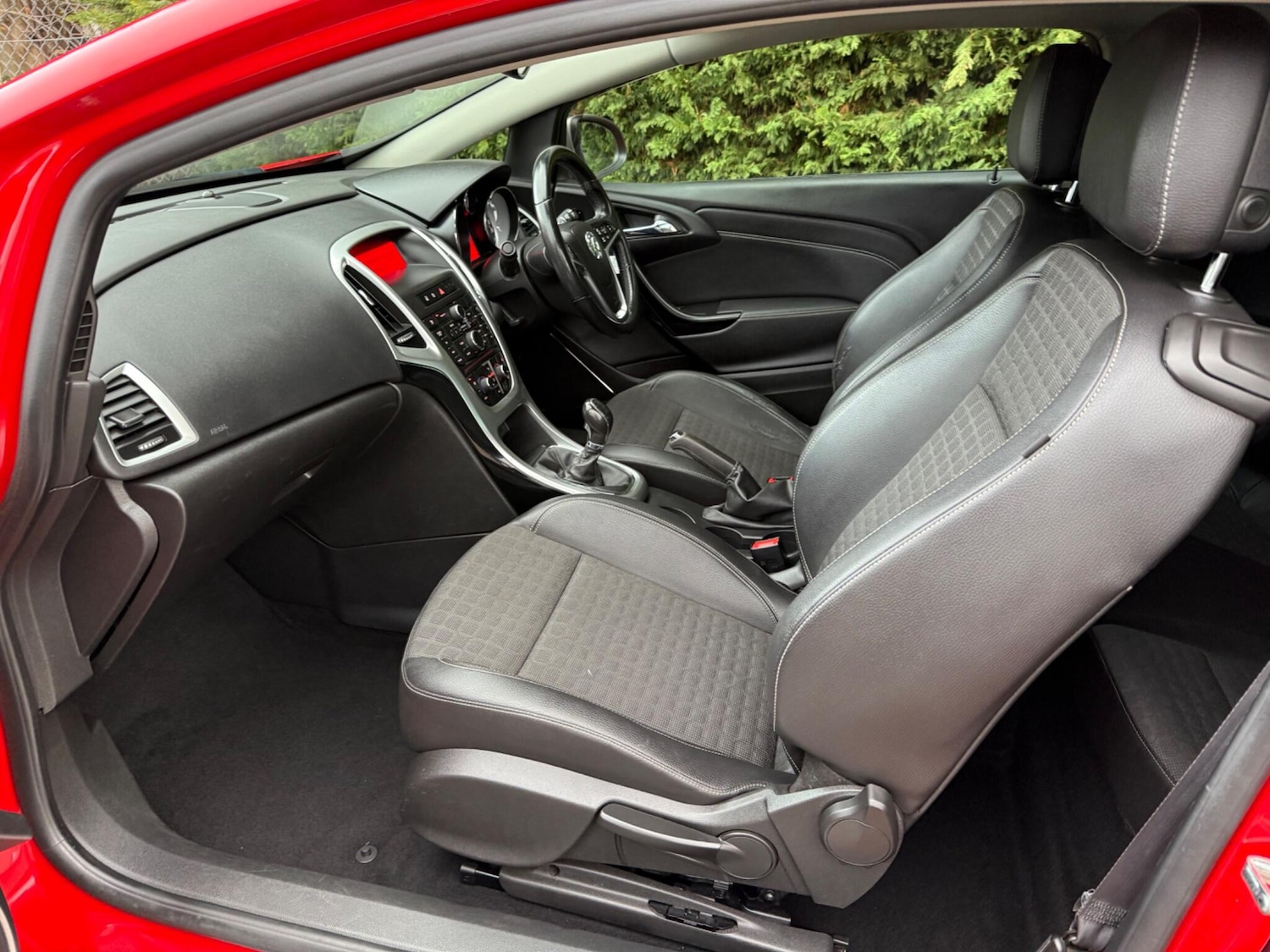 Used Vauxhall Astra GTC 2016 for sale - 76786854: Photo 28