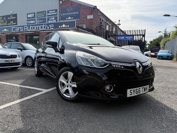 Used Renault Clio 2016 for sale - 79137161: Photo