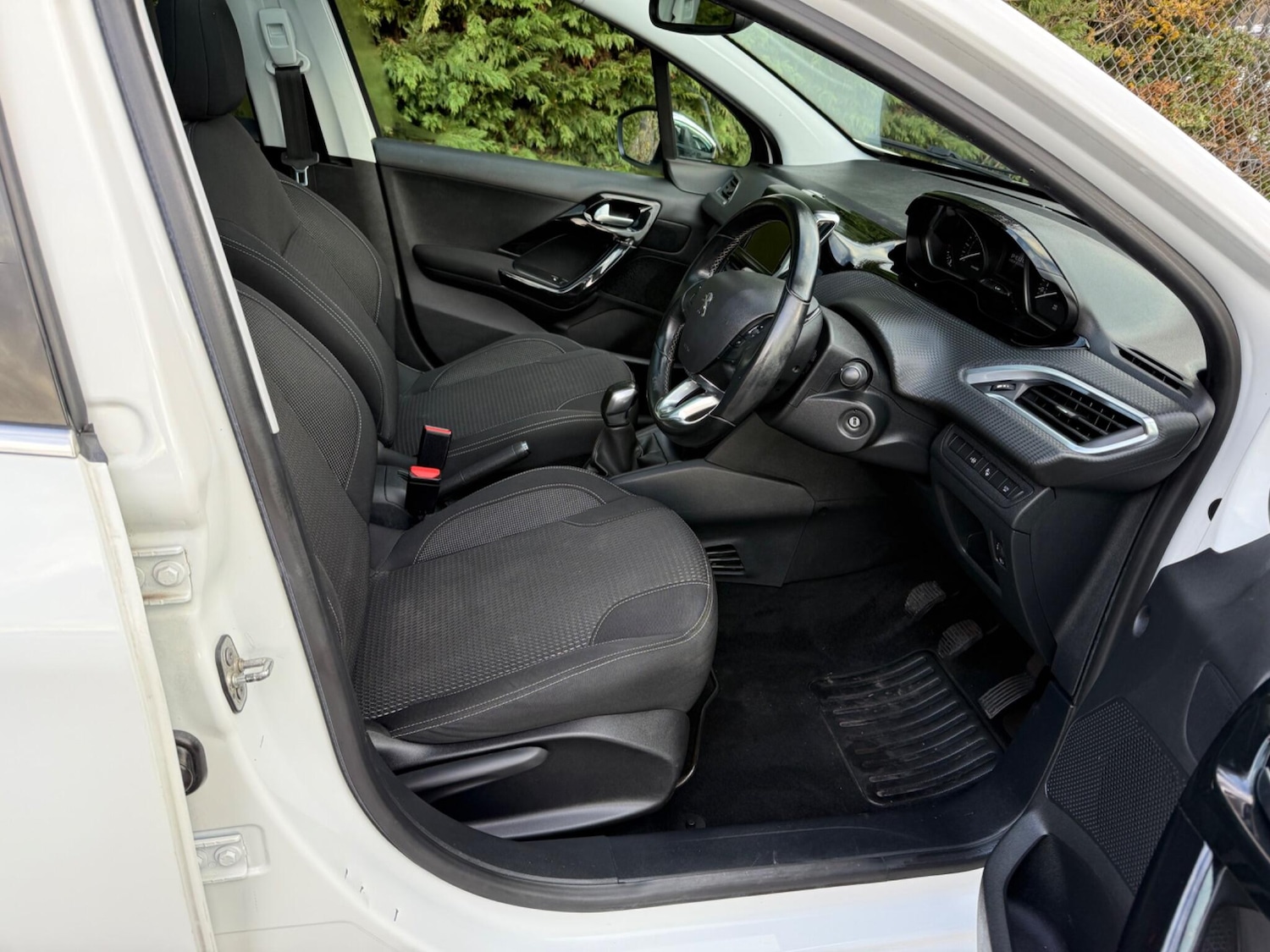 Used Peugeot 208 2018 for sale - 76850393: Photo 11