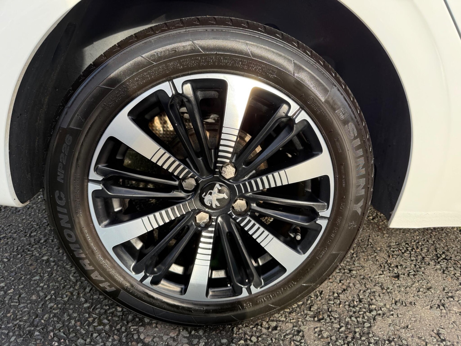 Used Peugeot 208 2018 for sale - 76850393: Photo 21