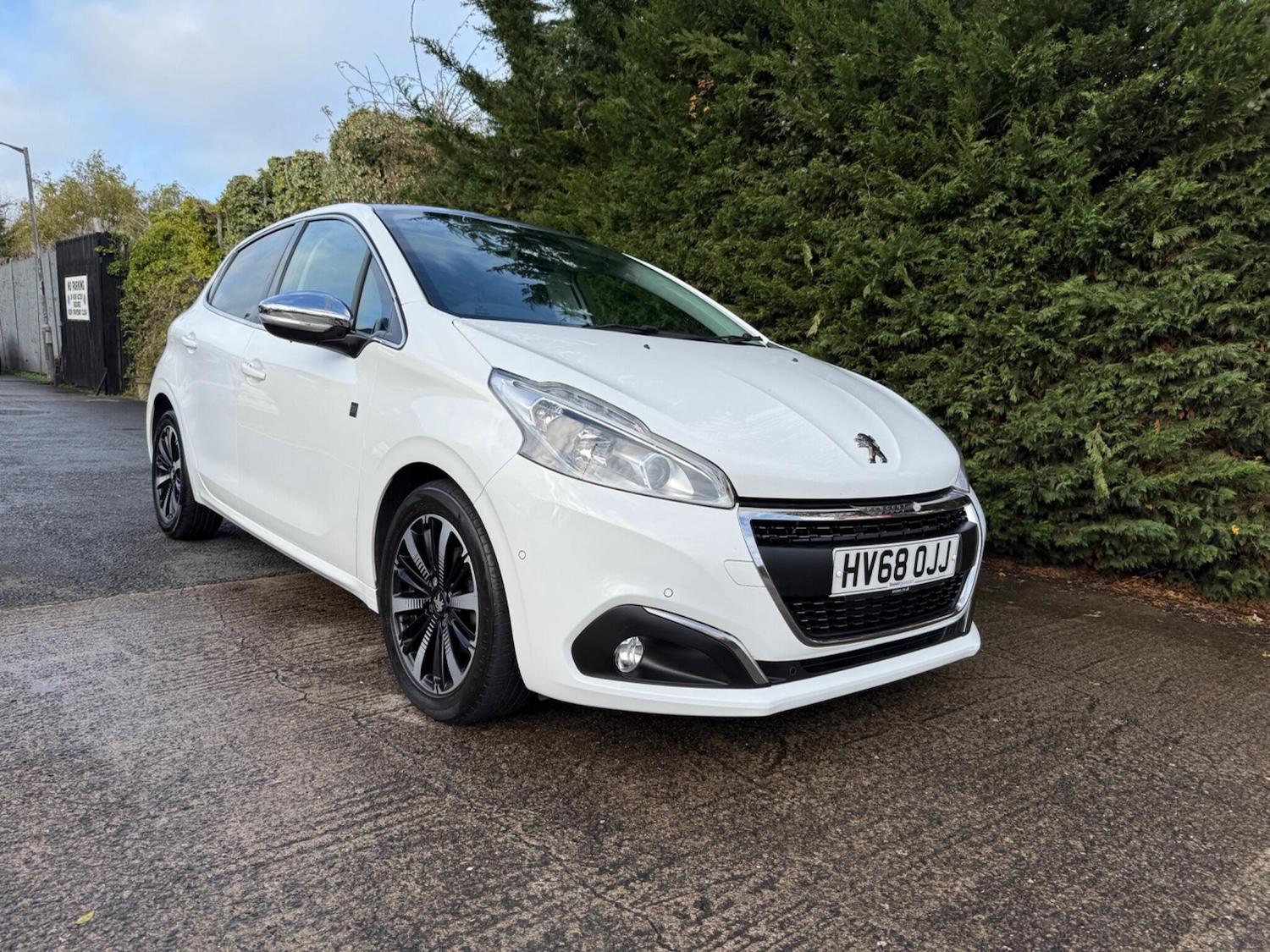 Used Peugeot 208 2018 for sale - 76850393: Photo 5