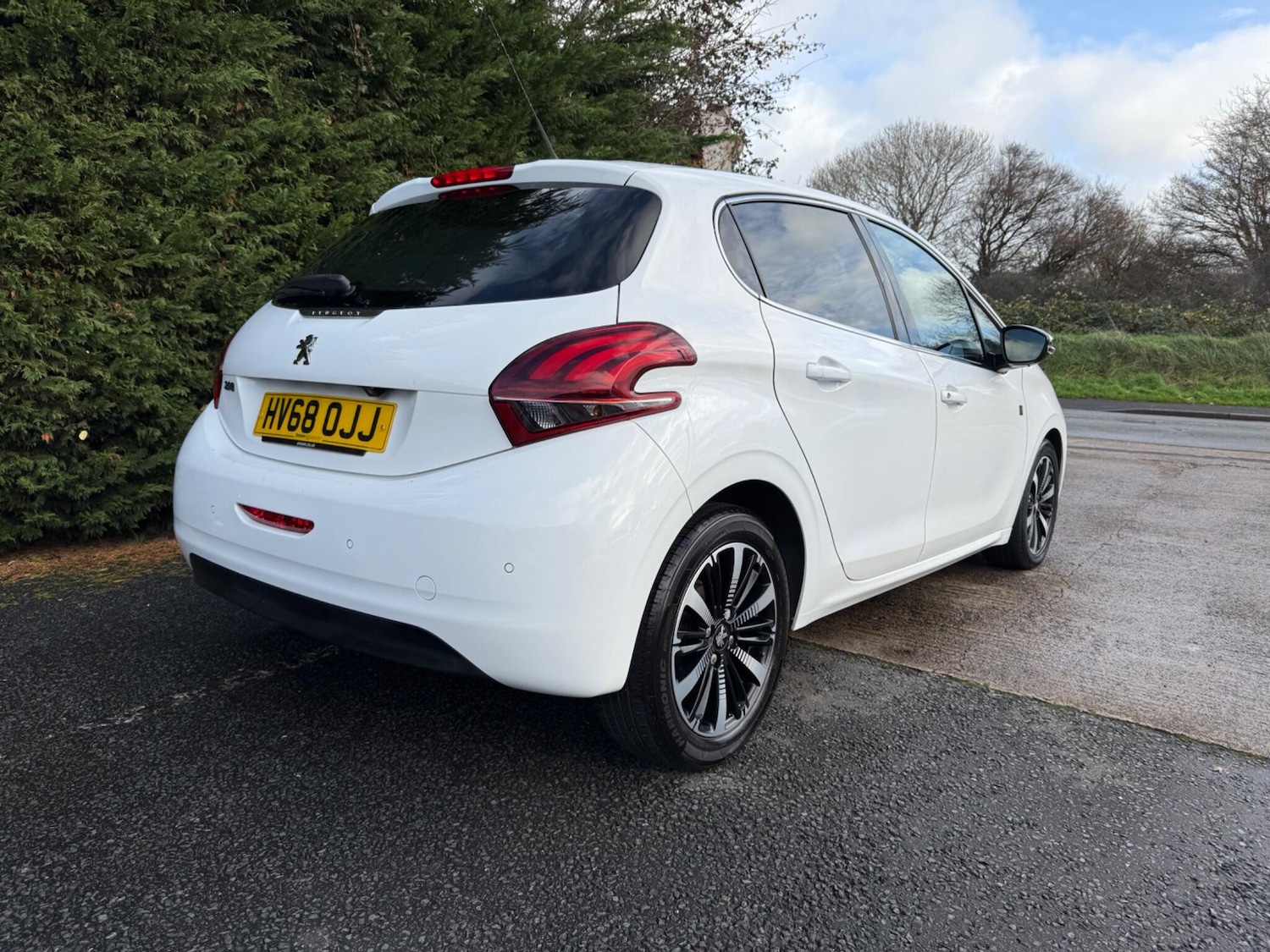Used Peugeot 208 2018 for sale - 76850393: Photo 9