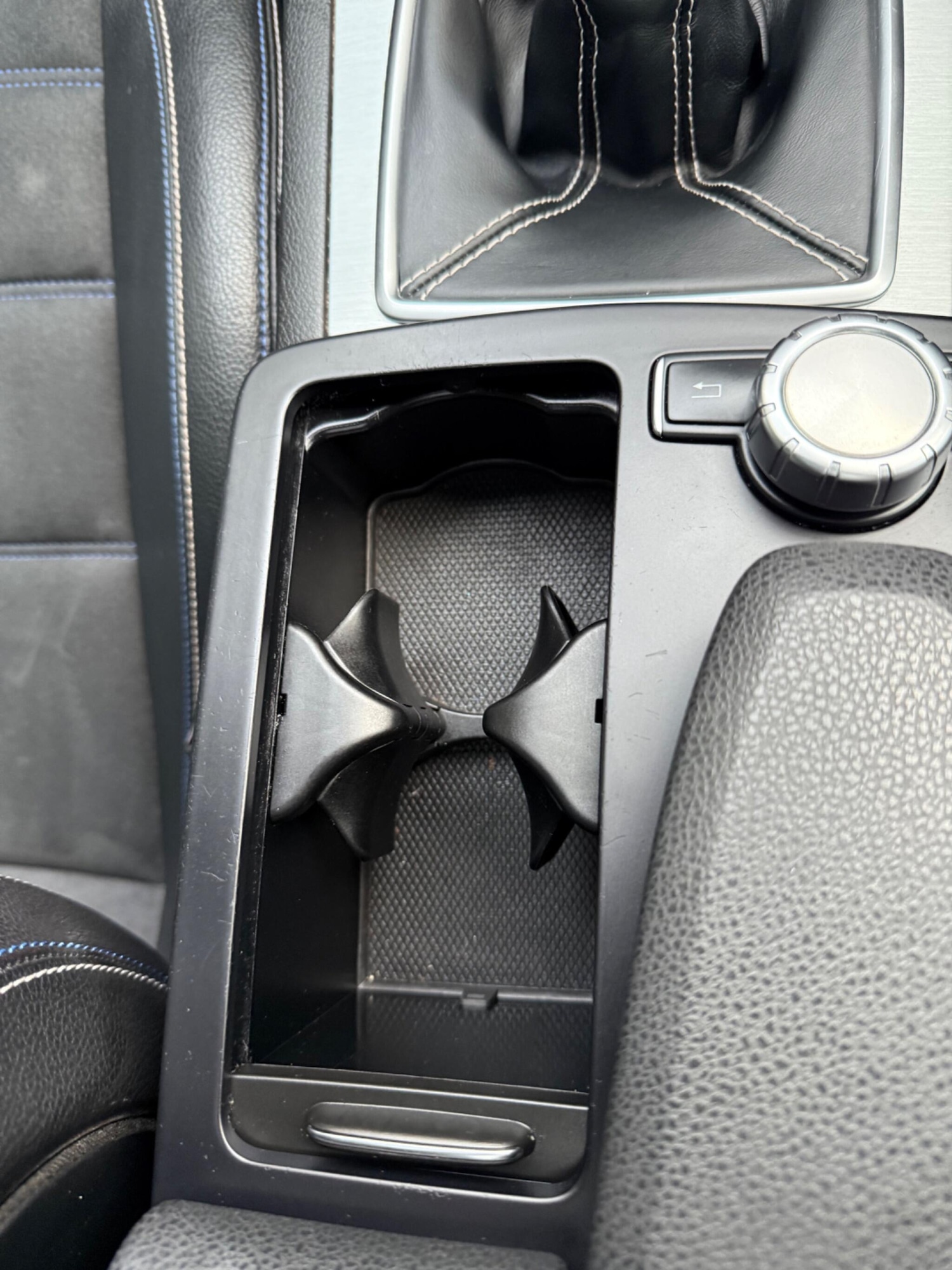 Used Mercedes-Benz C Class 2014 for sale - 76952233: Photo 10