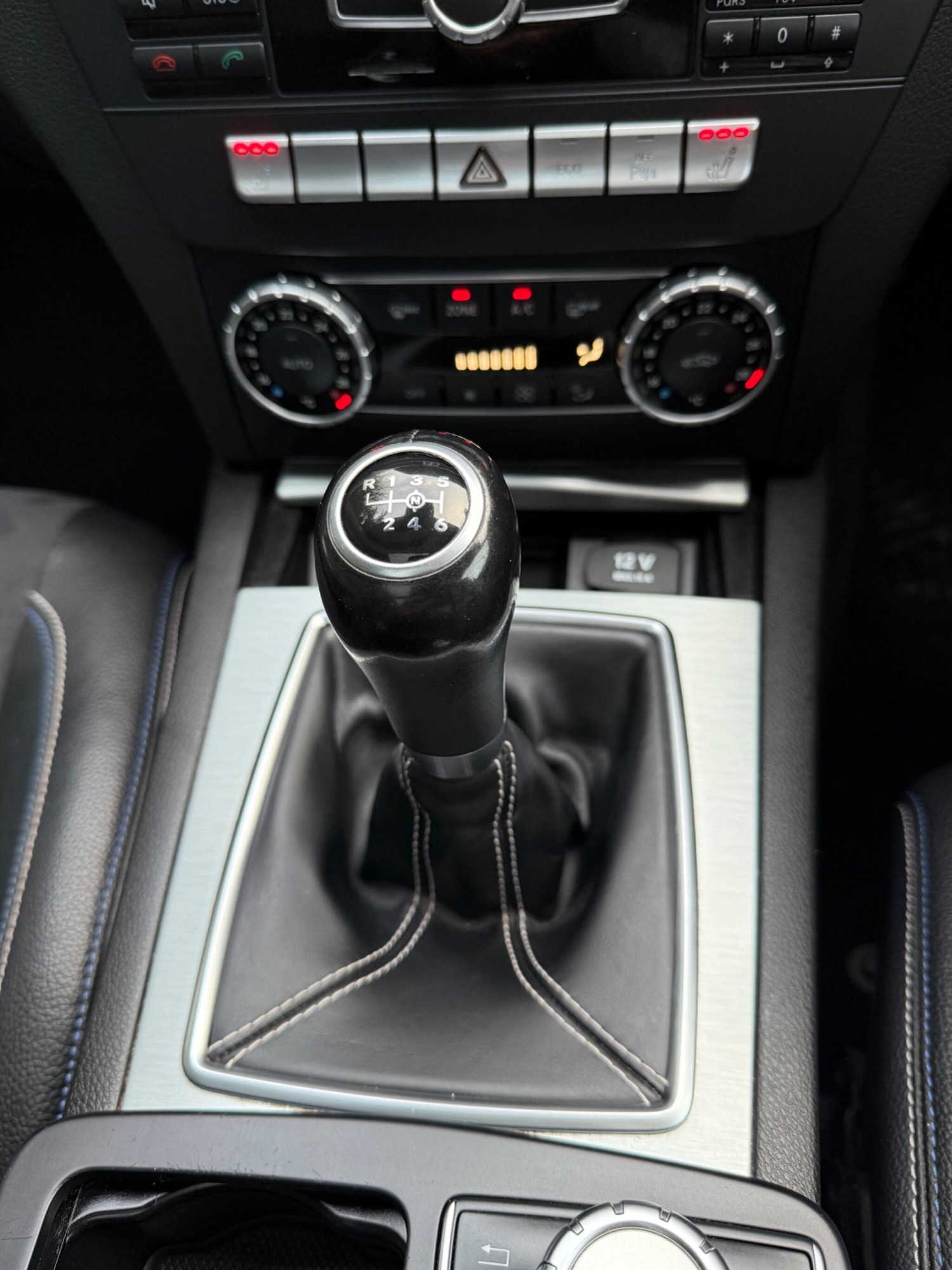 Used Mercedes-Benz C Class 2014 for sale - 76952233: Photo 11