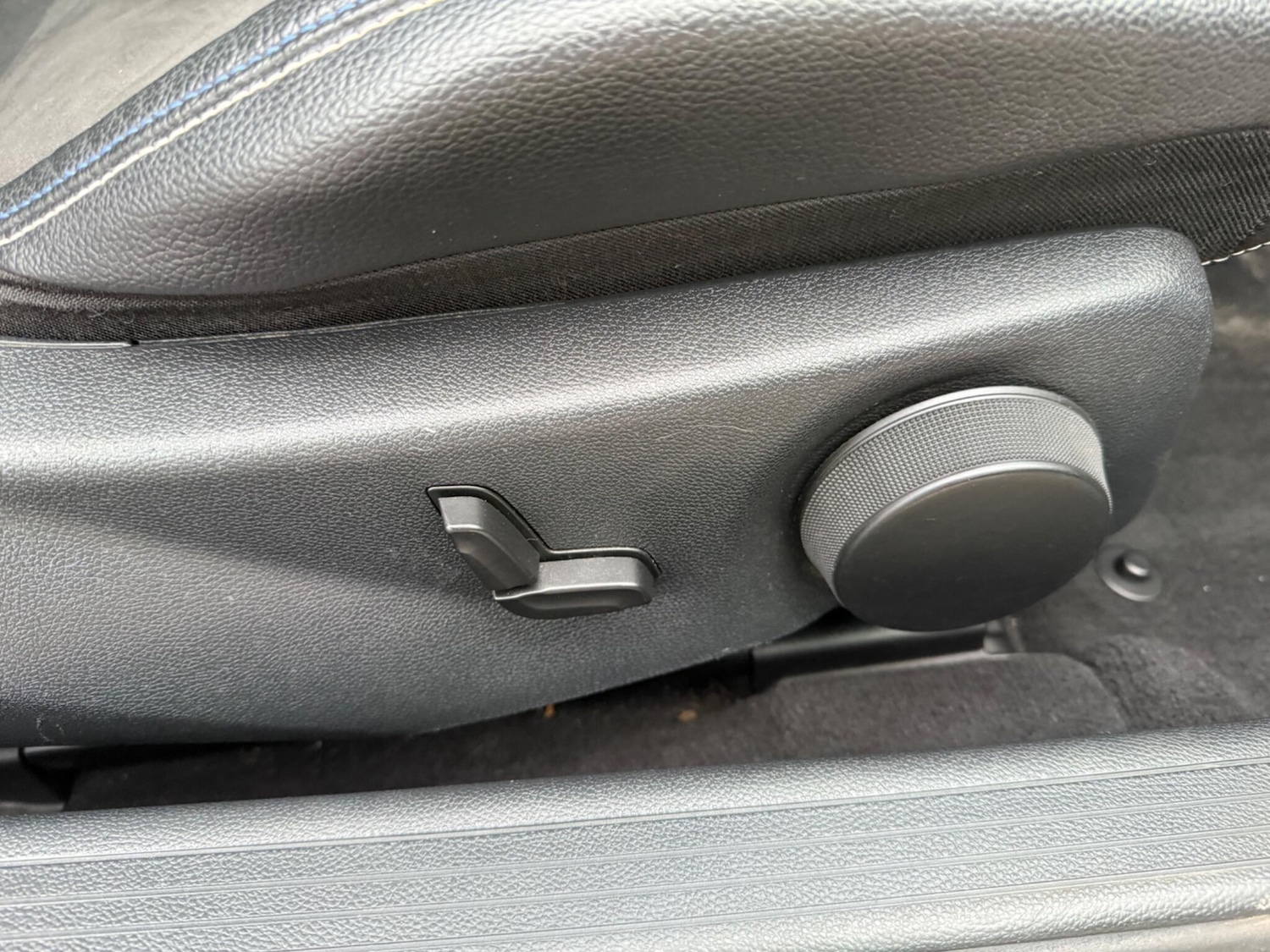 Used Mercedes-Benz C Class 2014 for sale - 76952233: Photo 21