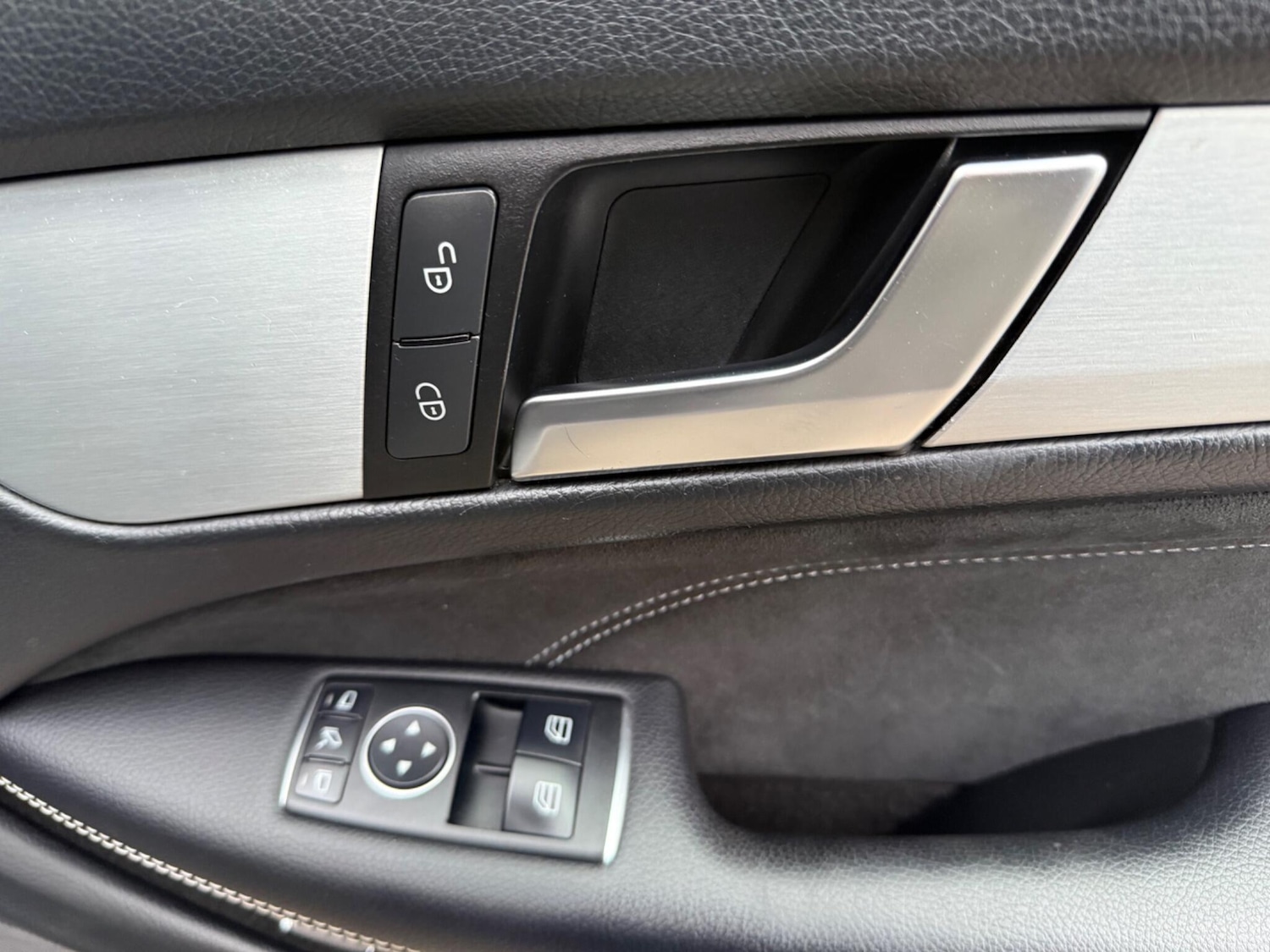 Used Mercedes-Benz C Class 2014 for sale - 76952233: Photo 23