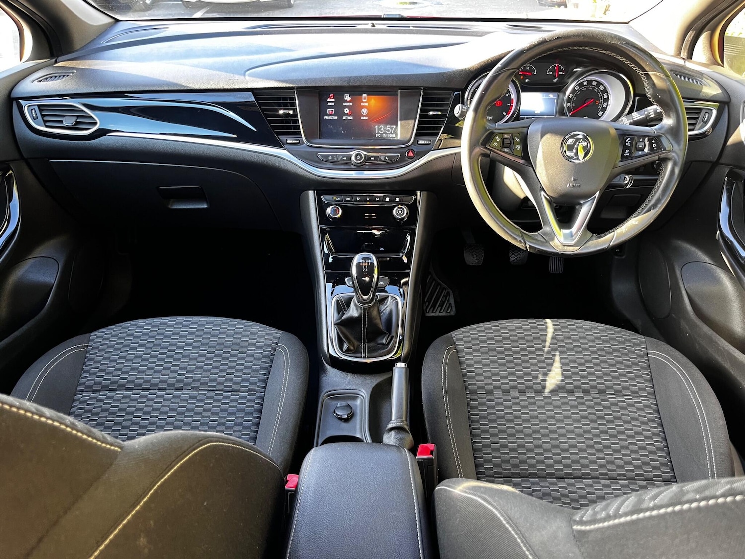 Used Vauxhall Astra for sale - 76993882: Photo 10