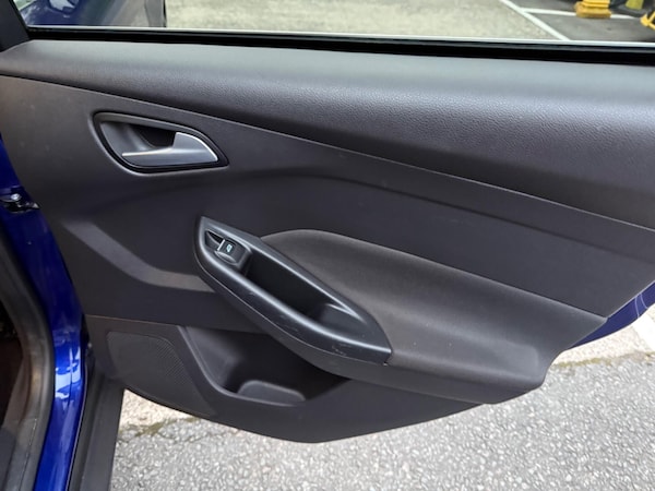 Used Ford Focus 2015 for sale - 76269831: Photo 24