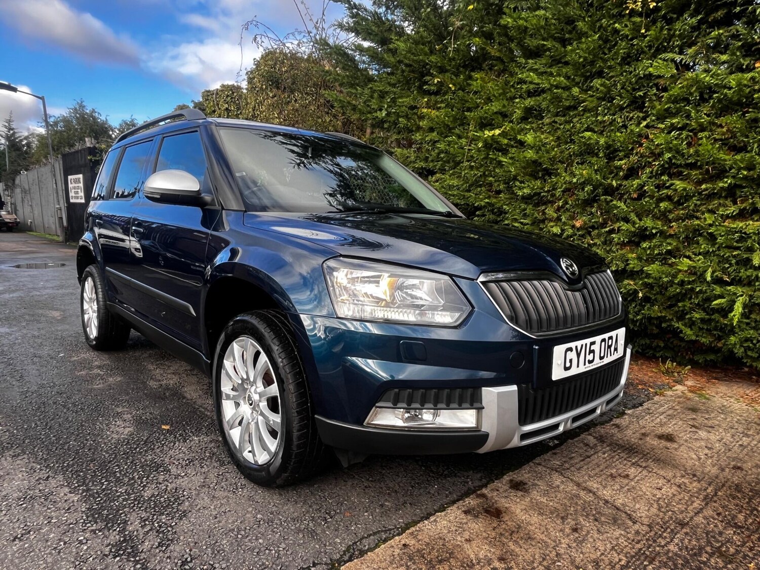 Used Skoda Yeti 2015 for sale - 76607070: Photo 2
